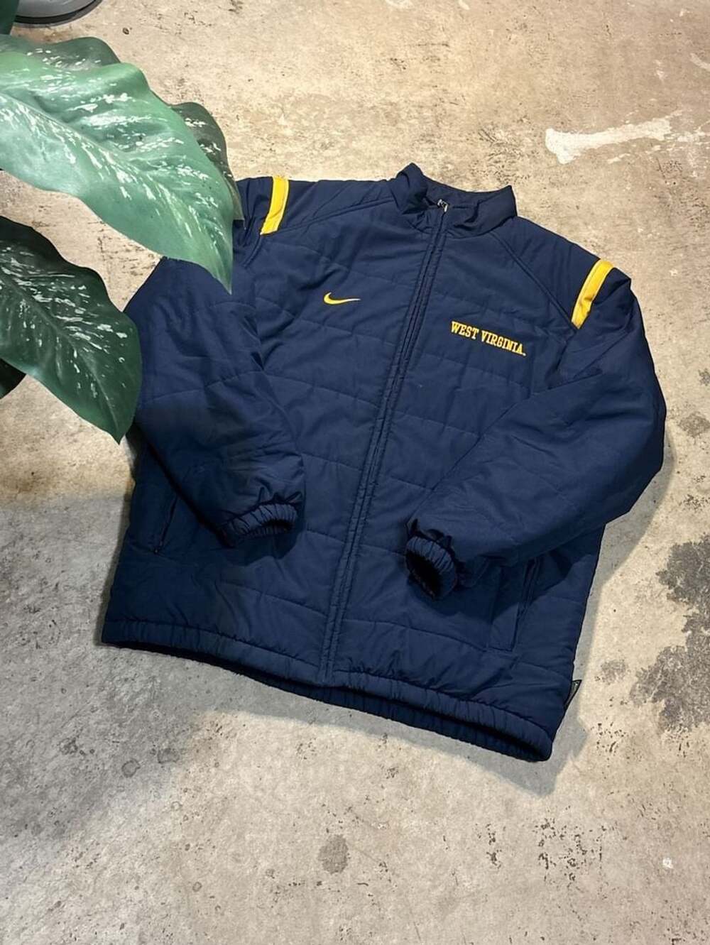 Vintage Nike West Virginia Mountaineers Authentic Team Apparel Puffer Jacket